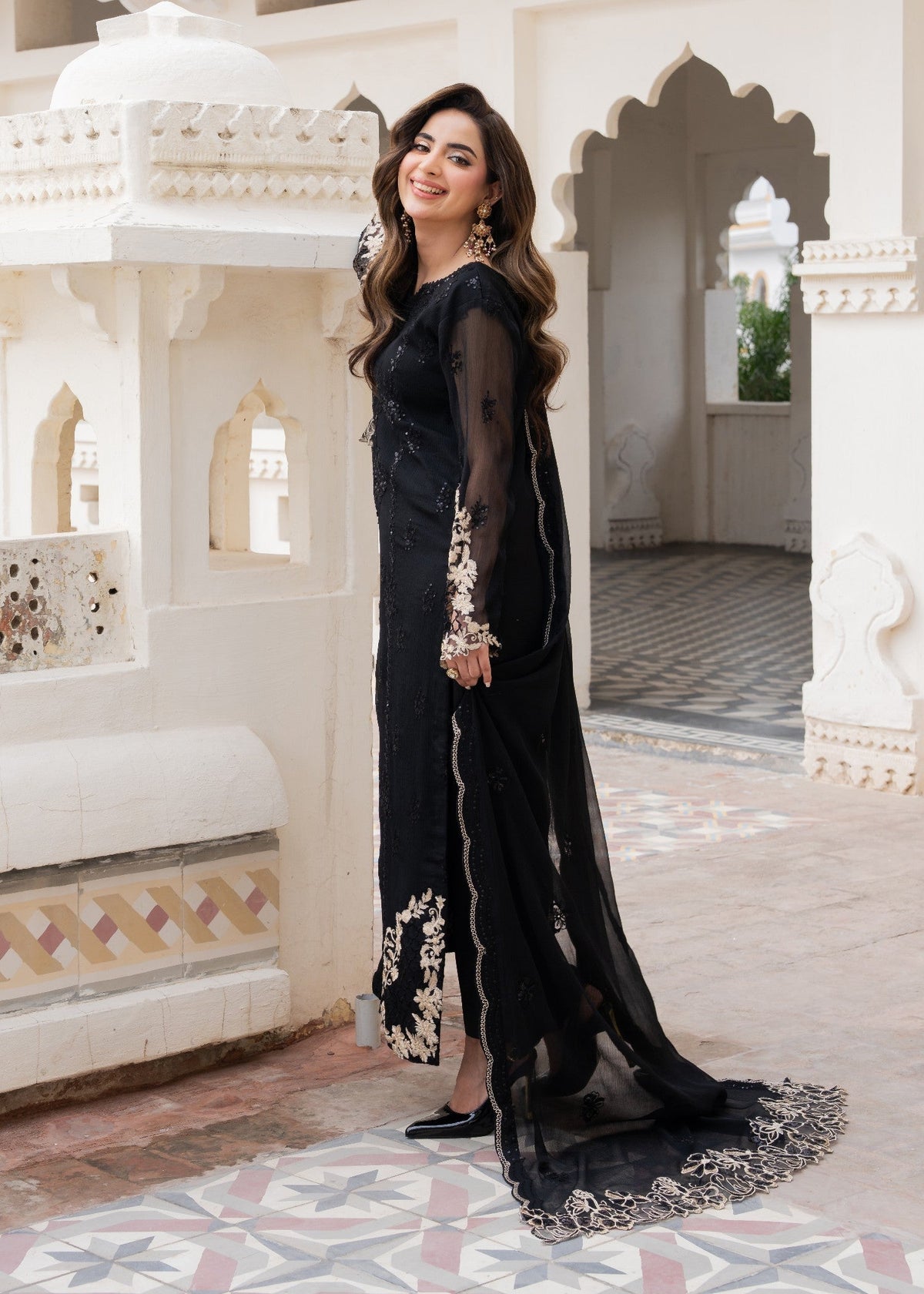 Embroidered Chiffon Straight Kurta 3-Piece Suit – Black