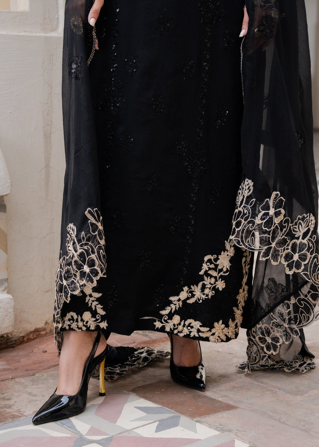 Embroidered Chiffon Straight Kurta 3-Piece Suit – Black