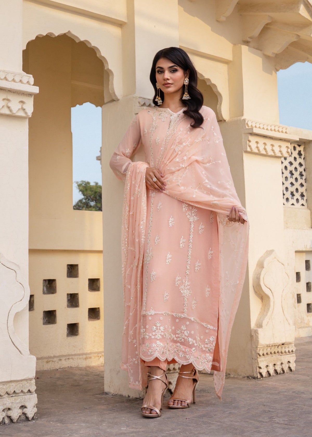 Embroidered Chiffon Straight Kurta 3-Piece Suit – Peach Pink