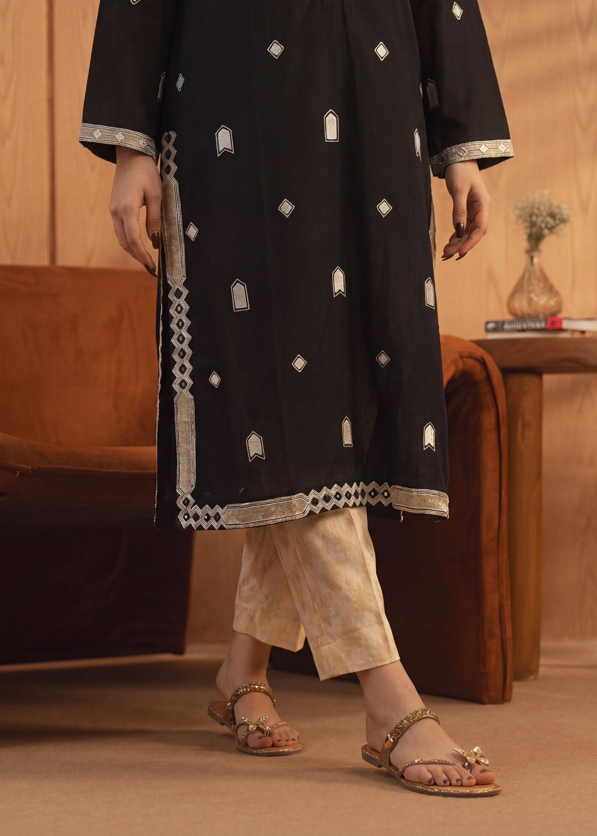 Embroidered Khaddar Shirt, Jacquard Trouser Suit – Black, Winter Wear