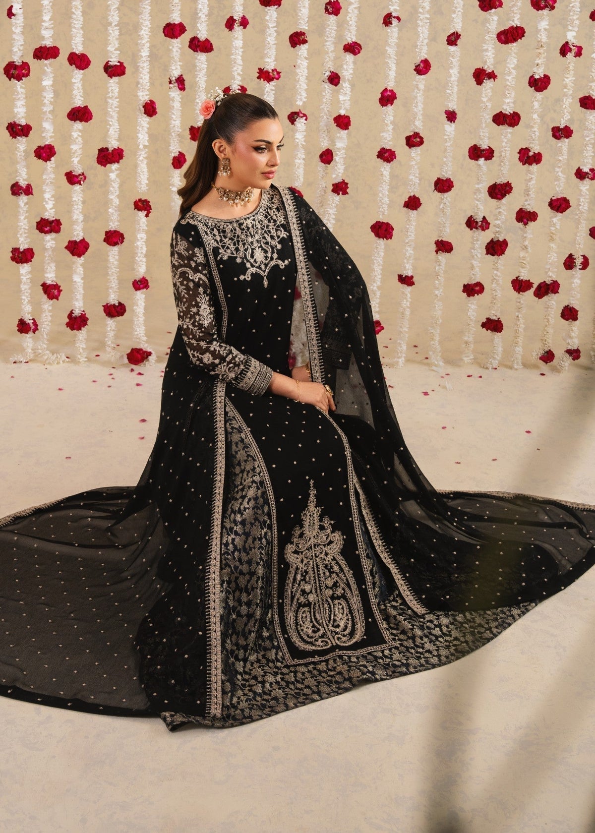 Embroidered Chiffon Straight Pishwas 3-Piece Suit – Black