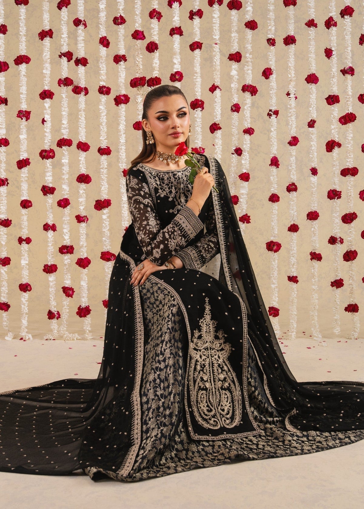 Embroidered Chiffon Straight Pishwas 3-Piece Suit – Black