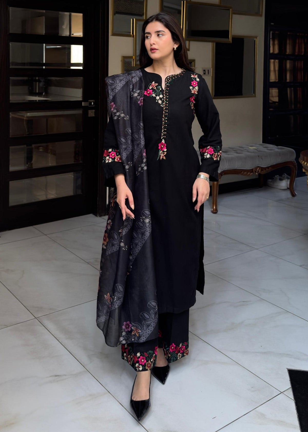 Embroidered Lawn Culottes Suit – Black, Manaar Dupatta