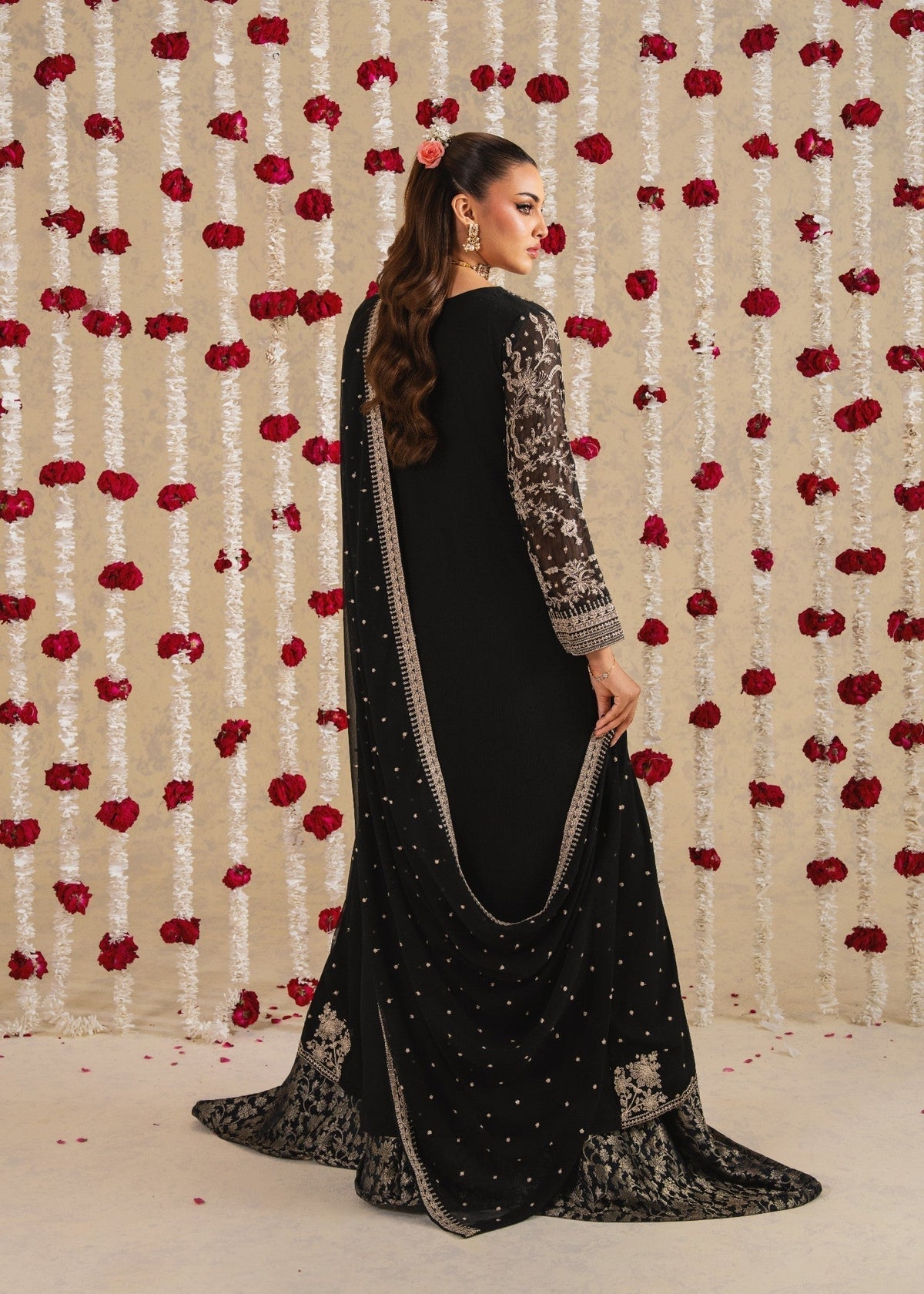 Embroidered Chiffon Straight Pishwas 3-Piece Suit – Black