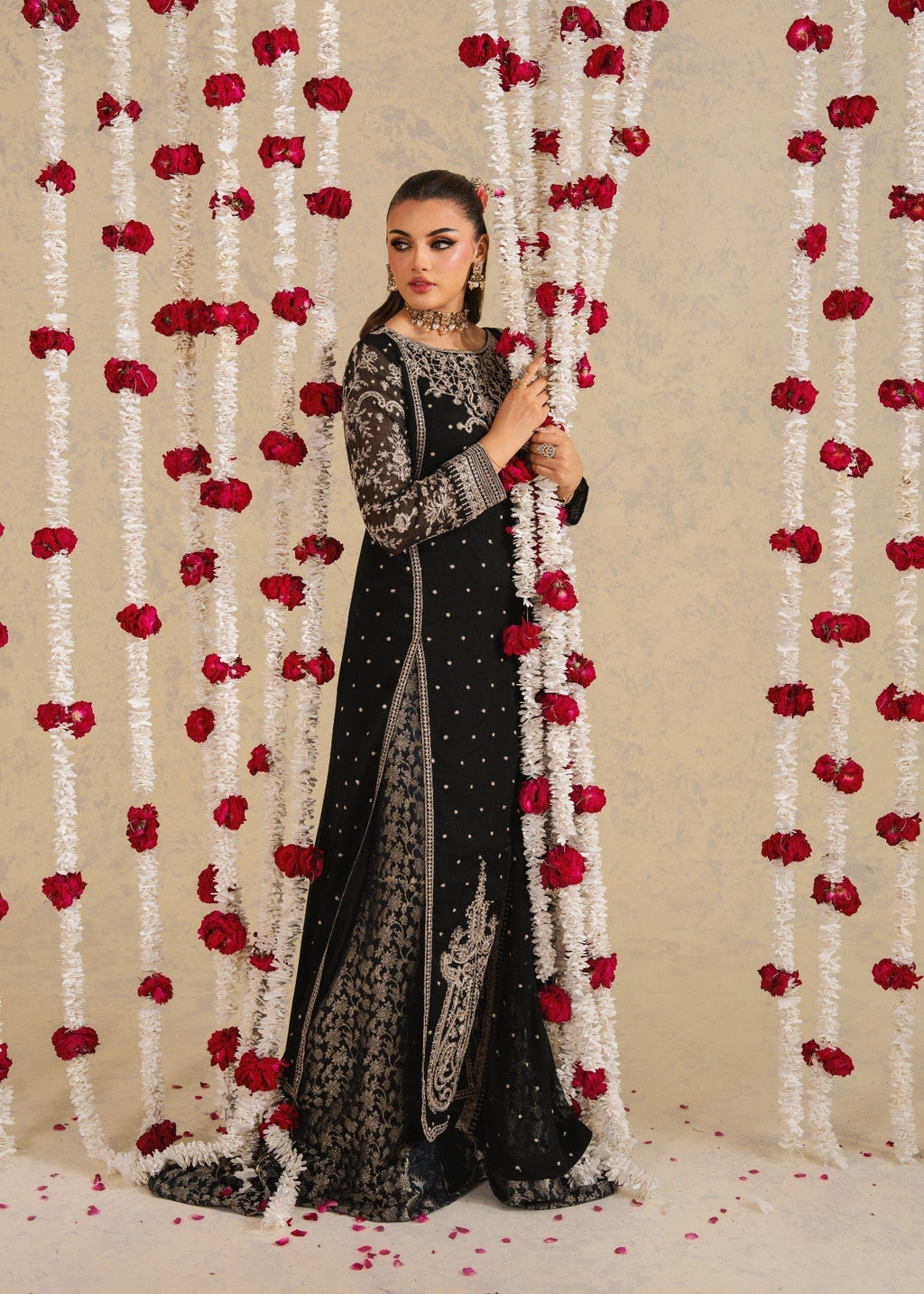 Embroidered Chiffon Straight Pishwas 3-Piece Suit – Black